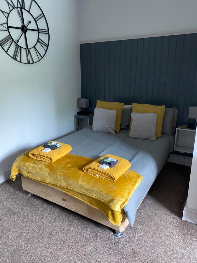 Hall Park Hotel Self Check In Workington Eksteriør billede